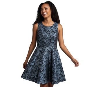 MANIJU Woman’s Holiday Party Fit & Flare Sleeveless Dress size Medium